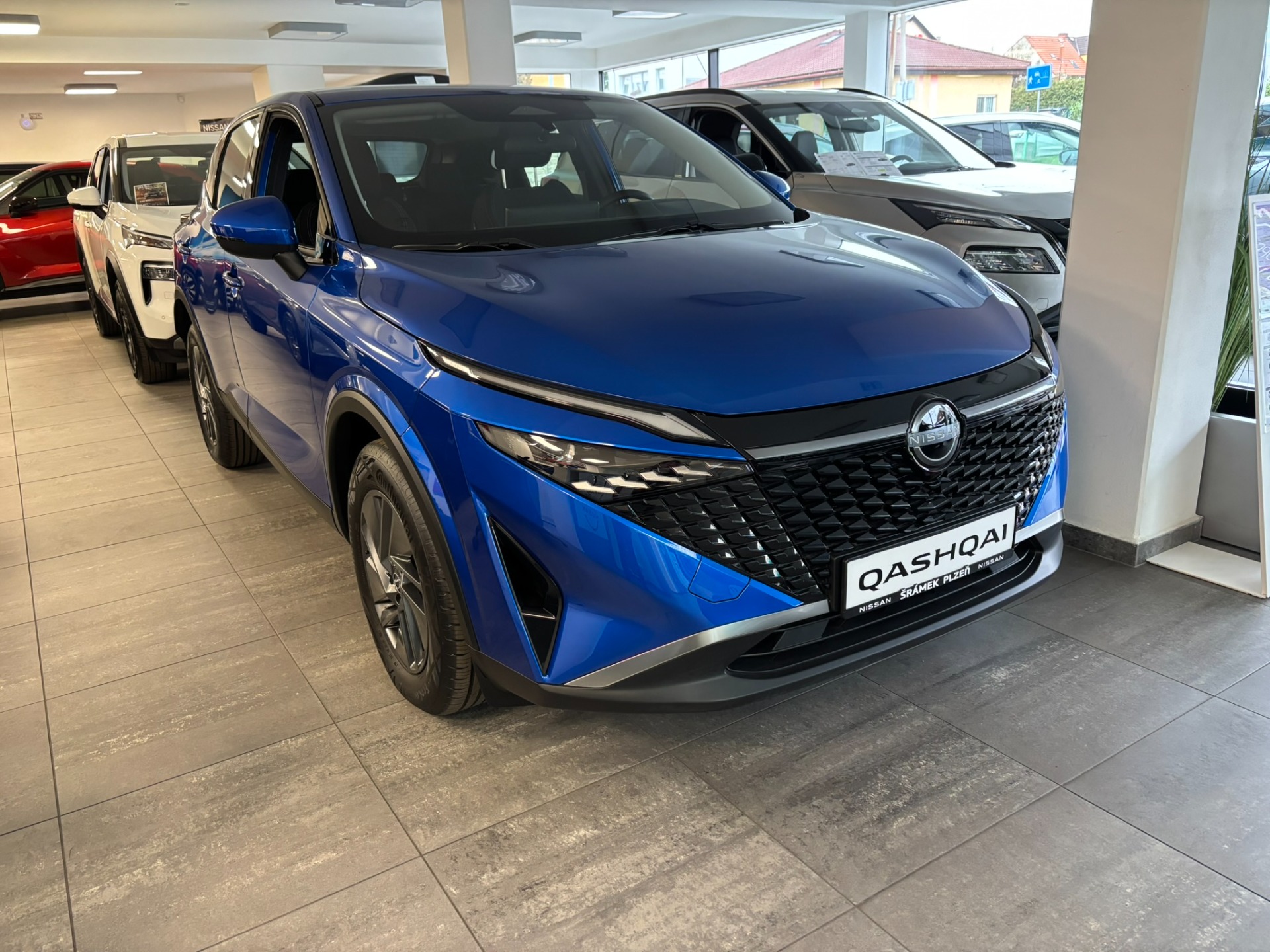 Nissan Qashqai - 1.3 DIG-T - automatická převodovka